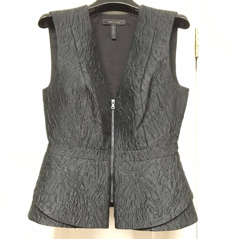 V-neck embossed top, Small